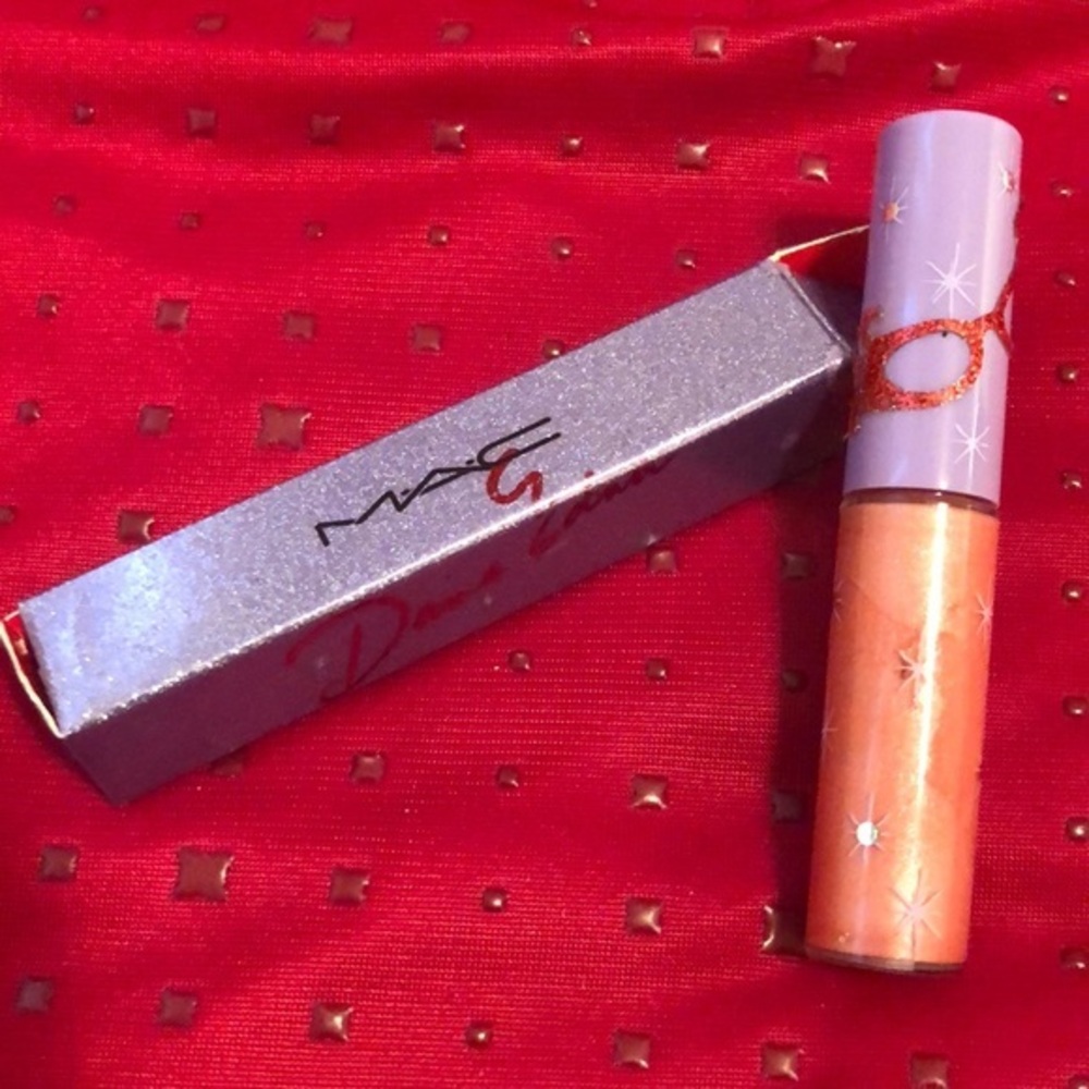 MAC Dame Edna Lipglass